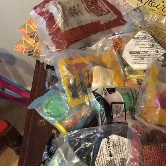 35 Vintage Happy Meal Toys - Picture 9 of 17